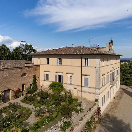 Storica Di Famiglia Sui Colli Senesi *